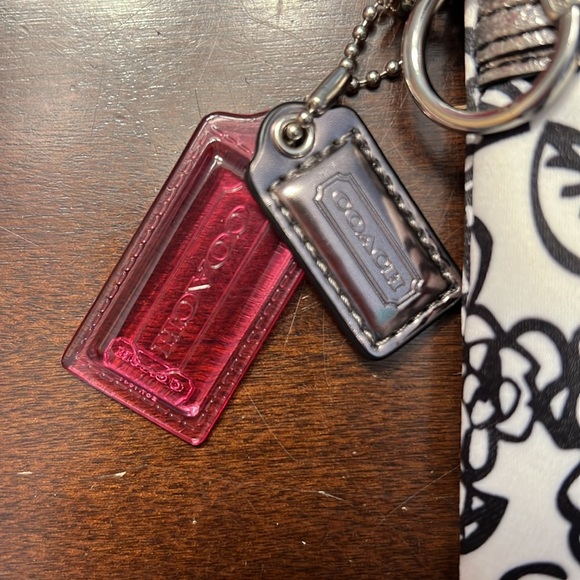 Coach Poppy Floral Graffiti wristlet - Picture 3 of 5